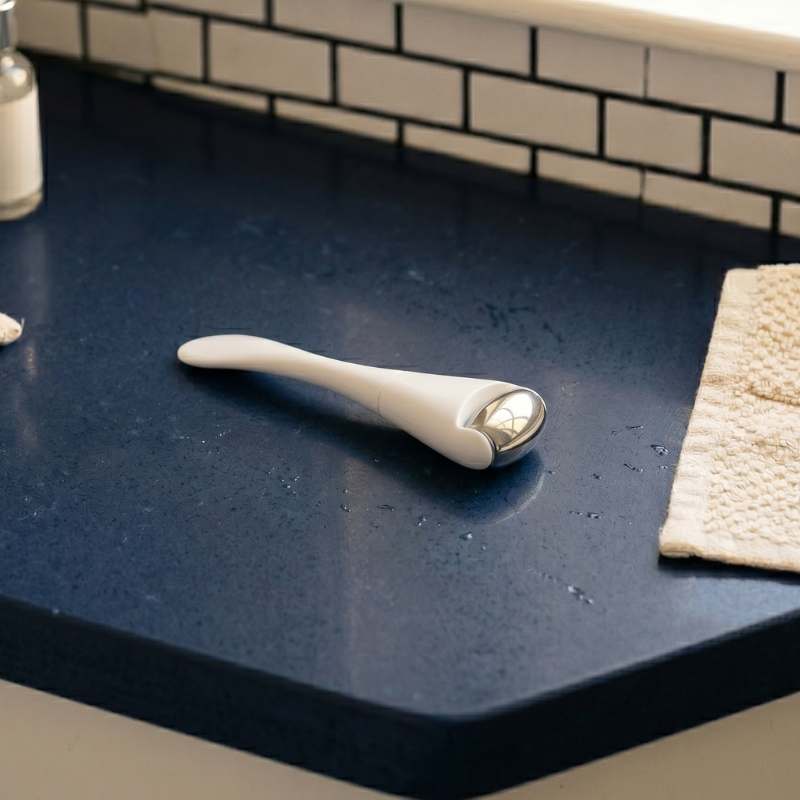 Glowen™ Cryo Steel Facial Roller