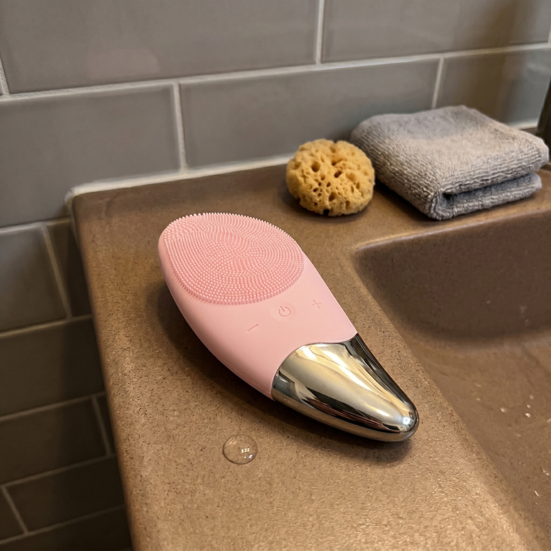 Glowen™ Sonic Smooth Cleansing Brush