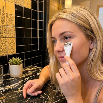 Glowen™ Cryo Steel Facial Roller